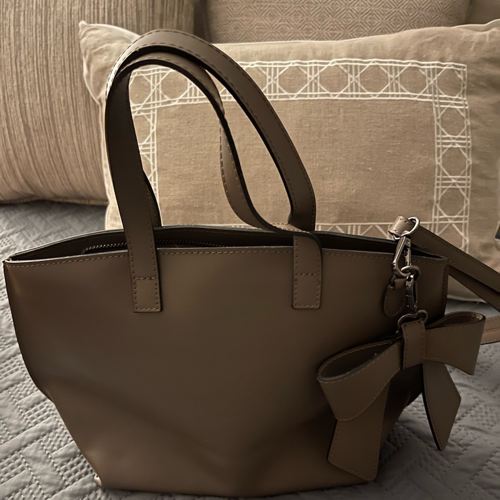 Italy Beautiful leather purse 👛